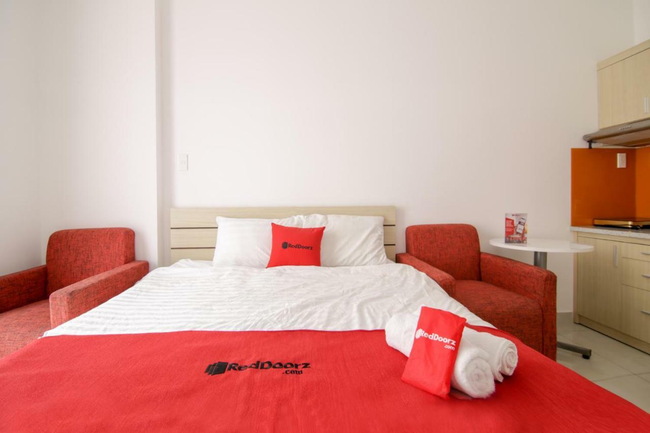 Reddoorz Near Quan Khu 7 Stadium Ho Chi Minh-stad Buitenkant foto